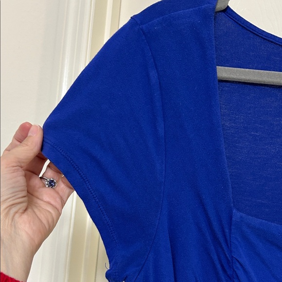 INC International Concepts Royal Blue Top Ruched Short Sleeve Flattering Fitted - Picture 5 of 10